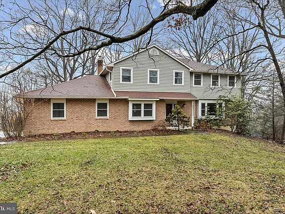 2nd image of 720 Brainerd Rd