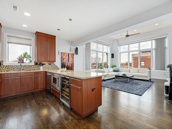 3rd image of 1600 N Bell Ave APT 4C