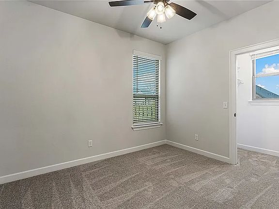 5th image of 1912 Edwards St