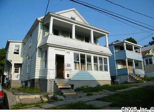 2nd image of 207 Delhi St