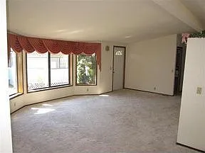 1013 Aspen Way photo 1