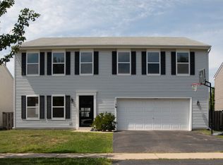 1156 Port Royal Rd, Hampshire, IL 60140