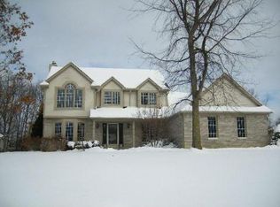 1183 E Cottonwood St, Lake Orion, MI