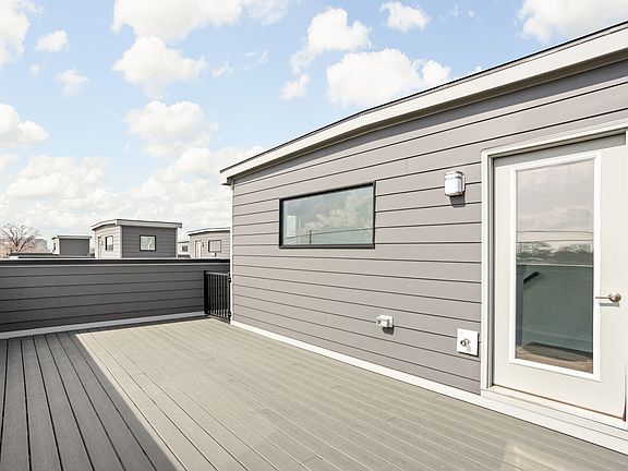 3rd image of 1318 Colere Pl