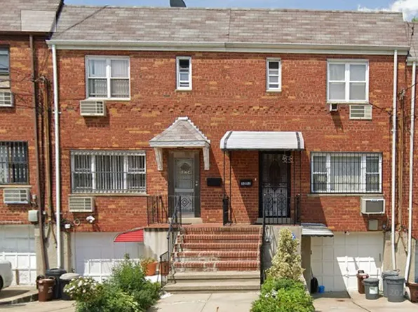 52-50 71st St #1, Maspeth, NY 11378