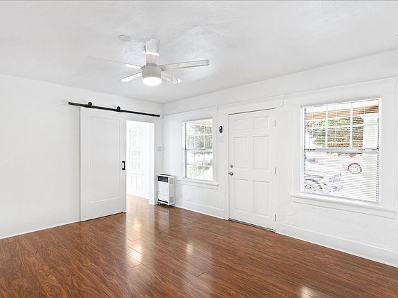 3rd image of 522 N Centre St Unit 522