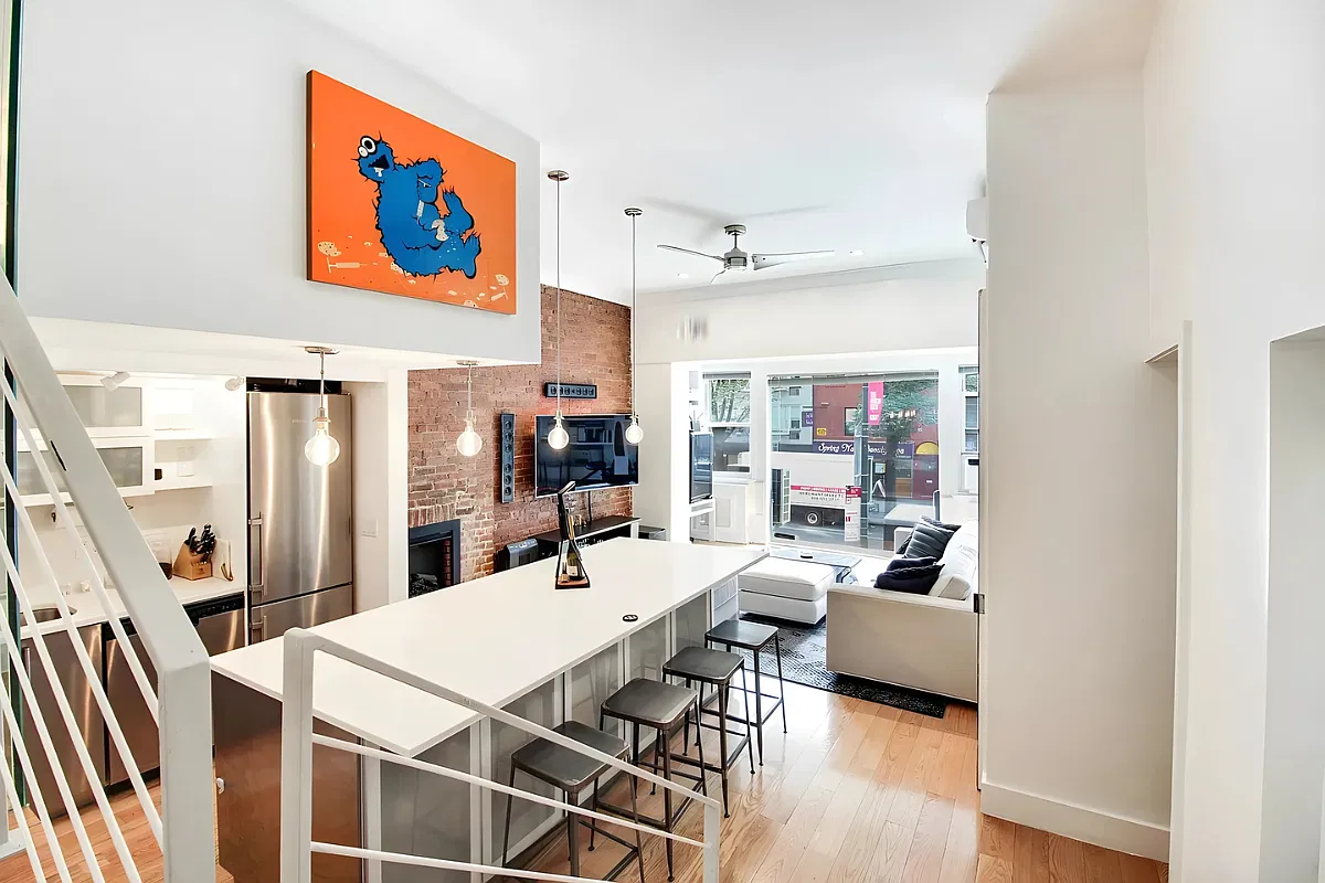 219 West 14th Street — Photo 4