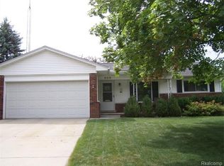 980 S 11th St, Saint Clair, MI 48079