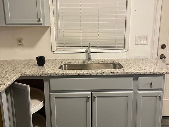 3rd image of 4063 Tara Dr