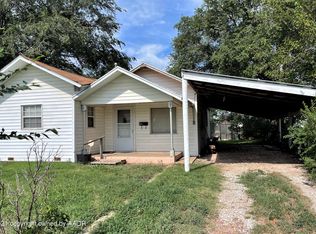 207 S Choctaw St, Shamrock, TX 79079