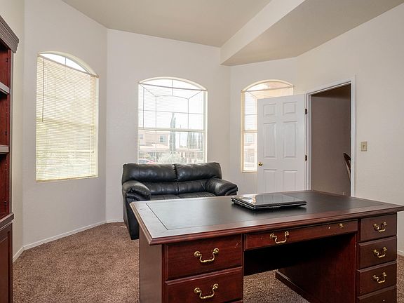 3rd image of 11441 Menlo Ave