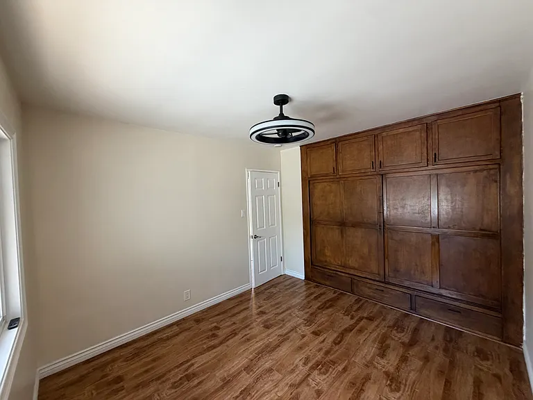 2642 Grand Ave — Photo 5