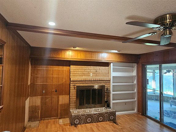 4th image of 2235 Babalos Ln