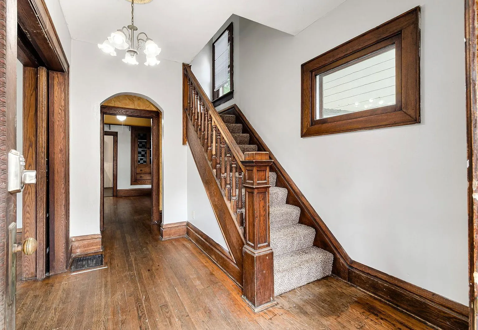 6 bed, 3.0 bath, $4,699 — Photo 2