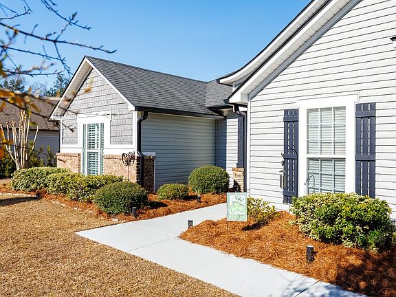 3rd image of 4114 Glen Laurel Dr E