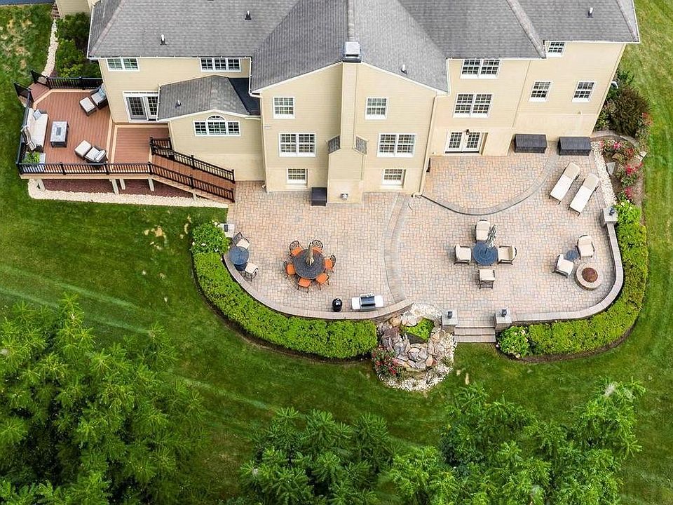 1462 E Stonington Dr, Downingtown, PA 19335 Zillow