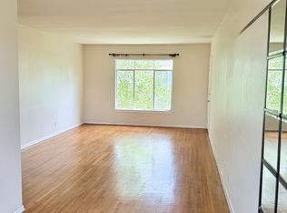 401 San Vicente Blvd #D, Santa Monica, CA 90402