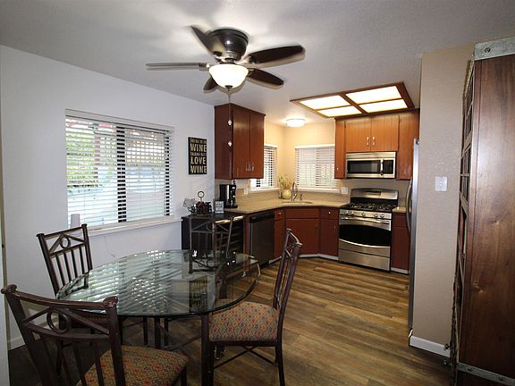 4th image of 22915 Placer Dr