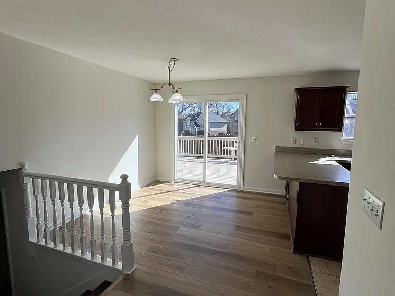 1127 Fitzpatrick Rd — Photo 4