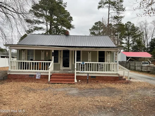 615 S Raleigh Street, Wallace, NC 28466