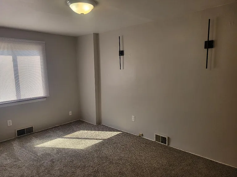 334 E Pike St #2 — Photo 5