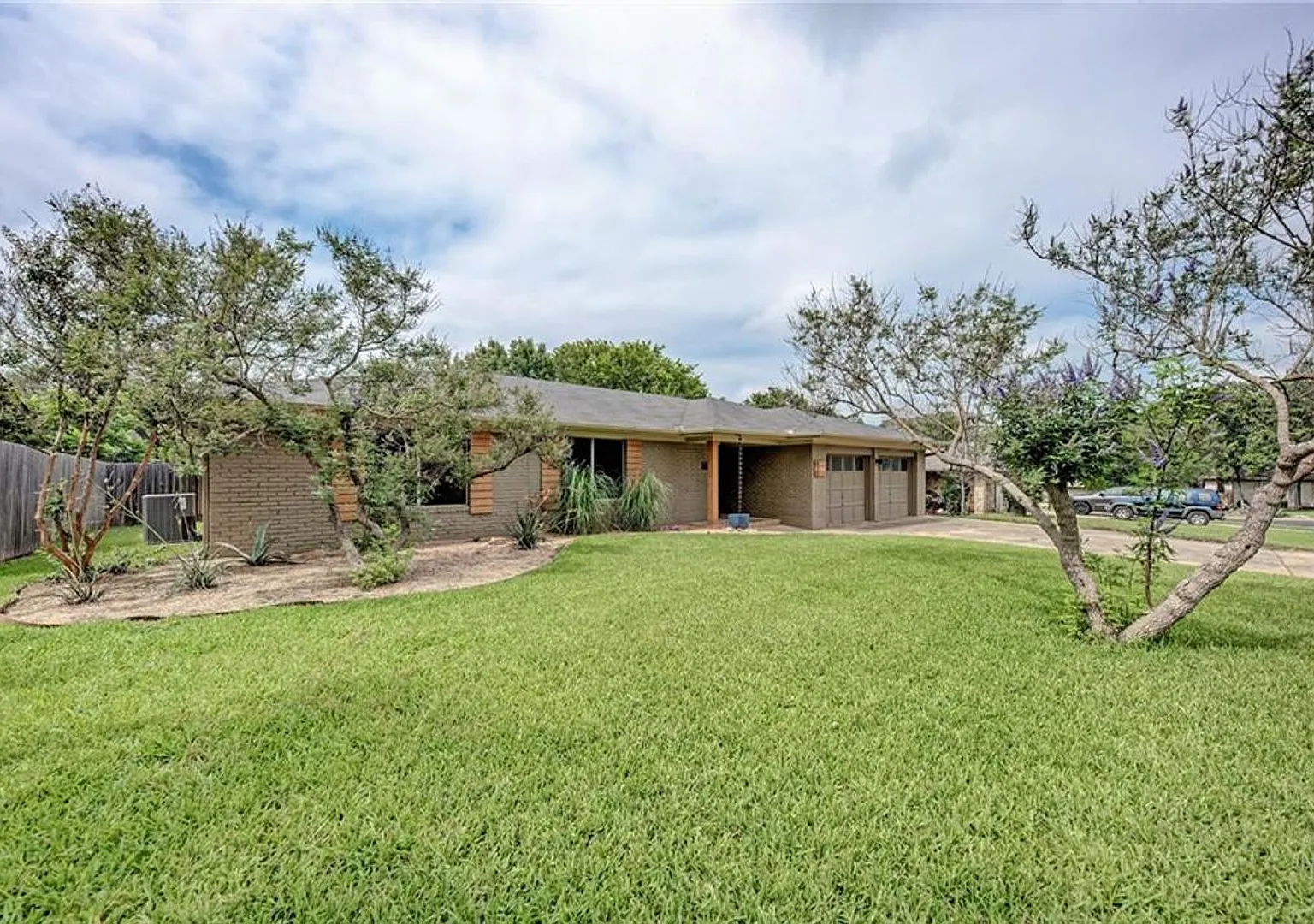 Georgetown home for lease - 3 bedrooms and 2 bathrooms in San Garbiel Heights — Photo 4