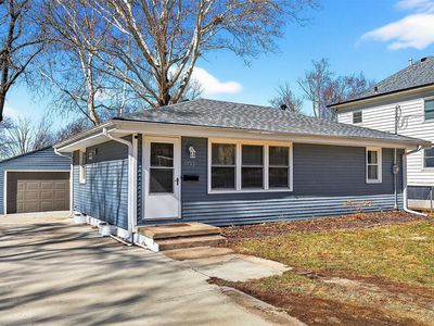 1922 E 29th St, Des Moines, IA, 50317