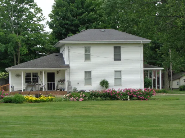 127 Wilbur St, North Adams, MI 49262