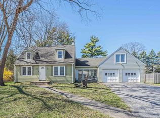 108 S Maple Ln, Prospect Heights, IL 60070