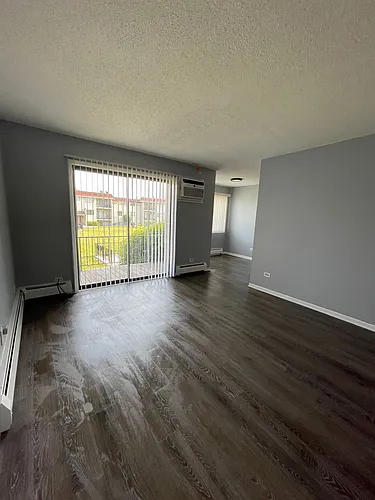 2200 Lewis Ave #203 Photo 1