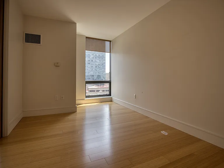 45 Province St #1405 — Photo 6