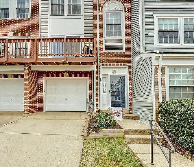 11707 Tumbrel Ct — Photo 2