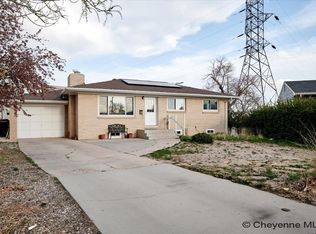109 Columbus Dr, Cheyenne, WY 82007