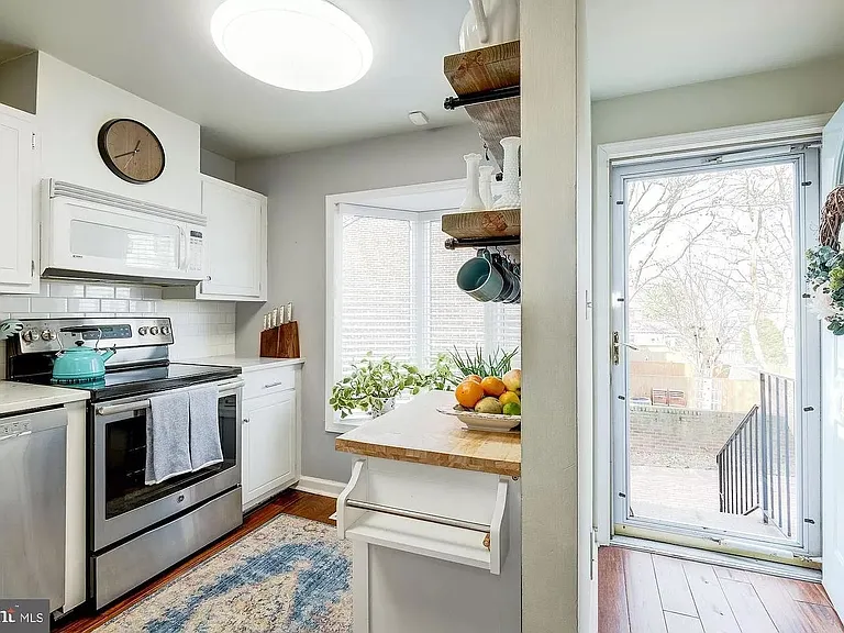 Kitchen and Entryway