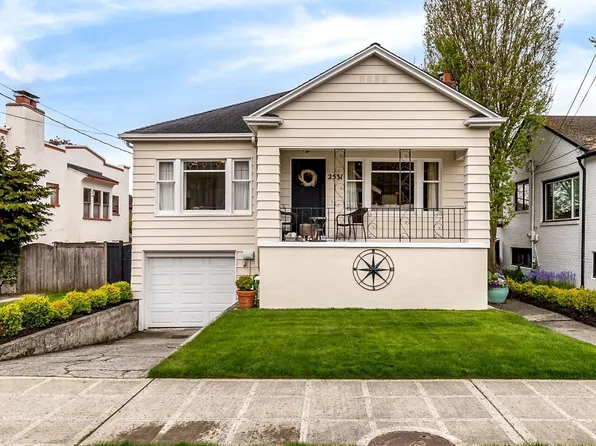 2531 57th Avenue SW, Seattle, WA 98116
