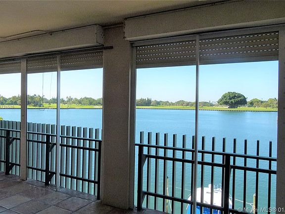 4th image of 9350 W Bay Harbor Dr APT 3A