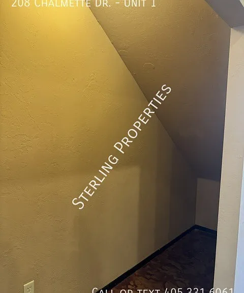 208 Chalmette Dr #1 — Photo 12