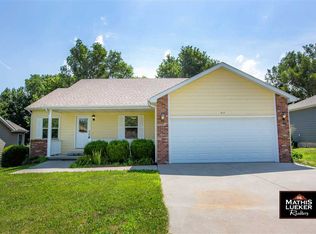 517 Tallgrass Dr, Junction City, KS 66441