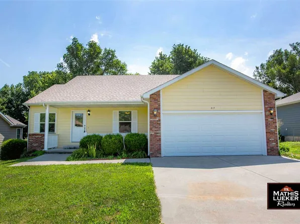 517 Tallgrass Dr, Junction City, KS 66441
