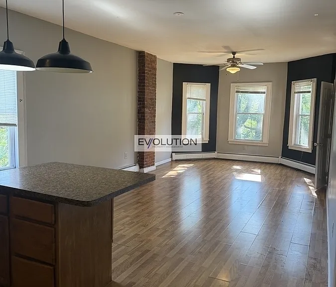 146 Park Ter #6 — Photo 3