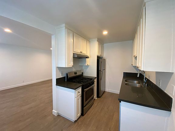 5th image of 930 N Freeman Ave #910-07