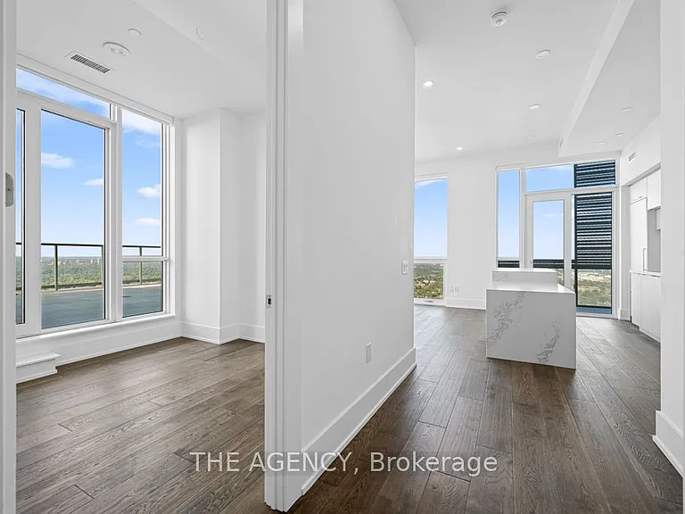 39 Roehampton Ave #4506 — Photo 8