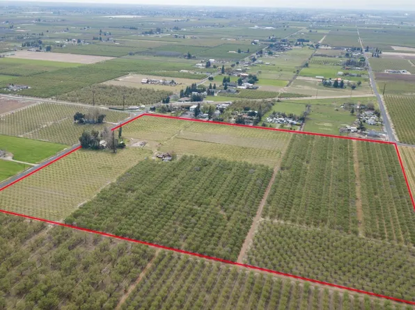 3919 Mountain View Rd, Hughson, CA 95326