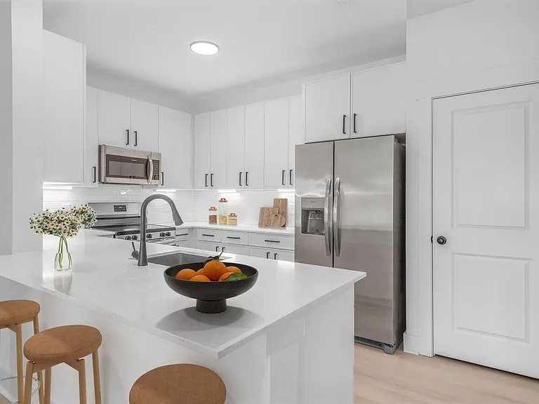 Joy Park Luxury Apartments — Photo 60