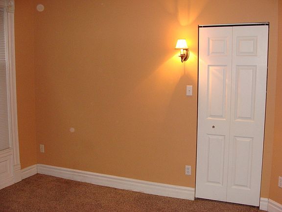 3rd image of 1326 Sigsbee St SE #1
