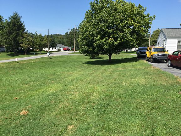 3rd image of 1223 Meadowview Ave