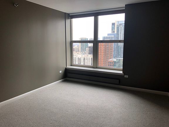 4th image of 25 E Superior St APT 2606