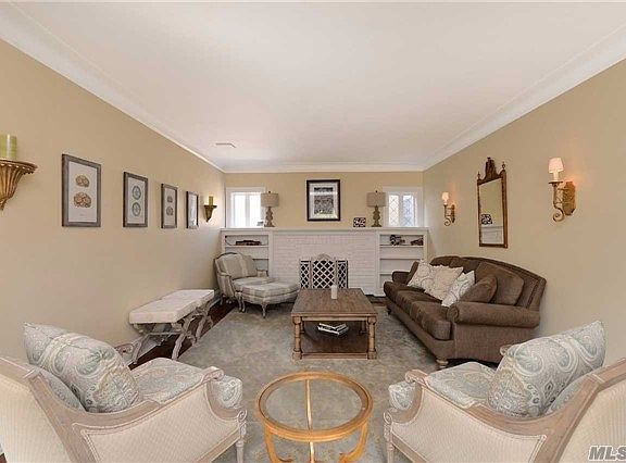 3rd image of 79 Brook St