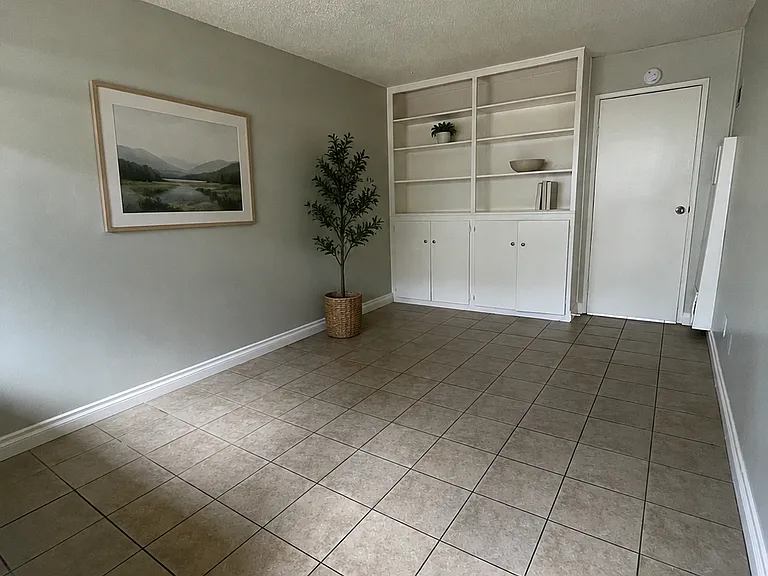 Park View Apartments — Photo 14