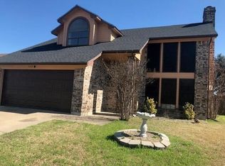 7712 Pear Tree Ln, Watauga, TX 76148